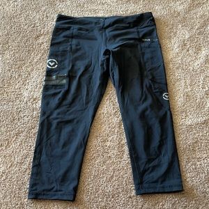 Virus performance crop compression leggings